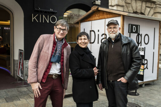 D25_huzzis_72dpi@Diagonale_miriamraneburger_