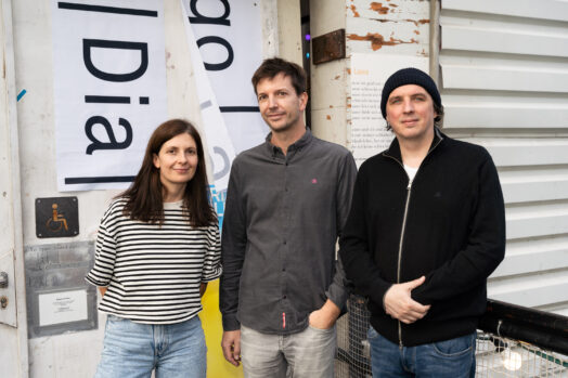 Maria Rauch und Marco Zinz von The Grand Post - Post Production Houes mit Michael Gülzow, dem Regisseur des D26-Festivaltrailers