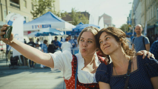 Stefanie Sargnagel und Hilde Dalik in Sargnagel – Der Film