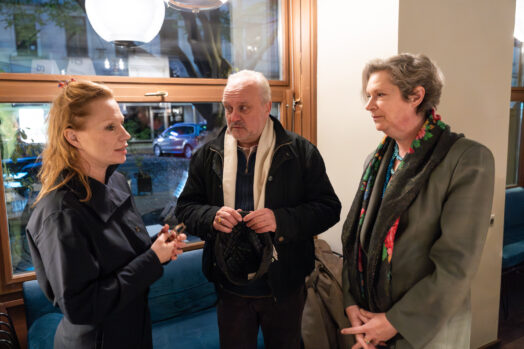 Birgit Minichmayr, der zur kommenden D27 eine Position gewidmet ist, mit Johannes Rosenberger und Johanna Orsini © Paul Pibernig